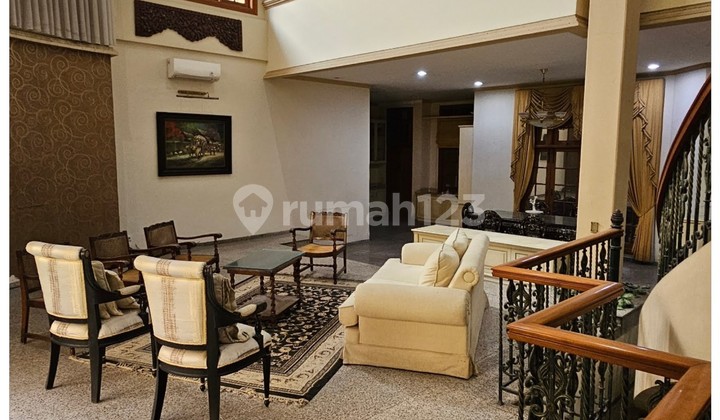 Rumah Komersial SHM Siap Pakai Jl.Nginden Intan  2