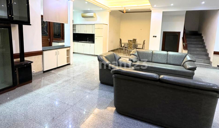 Rumah di Lokasi Favorit Graha Family B Row Jalan Kembar Langka