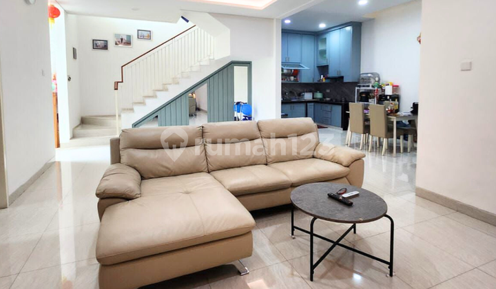 Rumah siap pakai Grand pakuwon Cluster Semi Furnish mewah