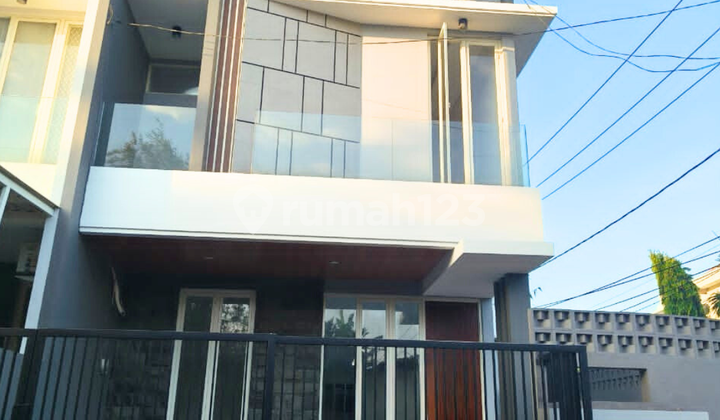 Exclusive Rumah Modern Baru Manyar Tirtoyoso, Sby Timur Exclusive Rumah Modern Baru Manyar Tirtoyoso, Sby Timur