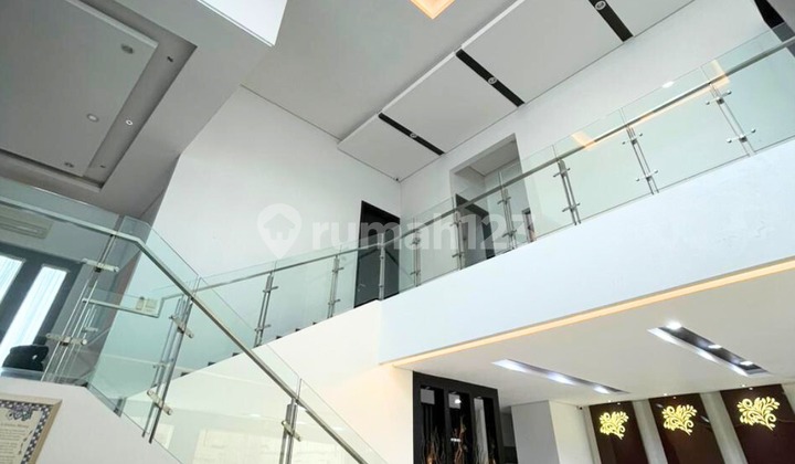 Dijual Rumah Mewah Pakuwon City Virginia Regency Dijual Rumah Mewah Pakuwon City Virginia Regency