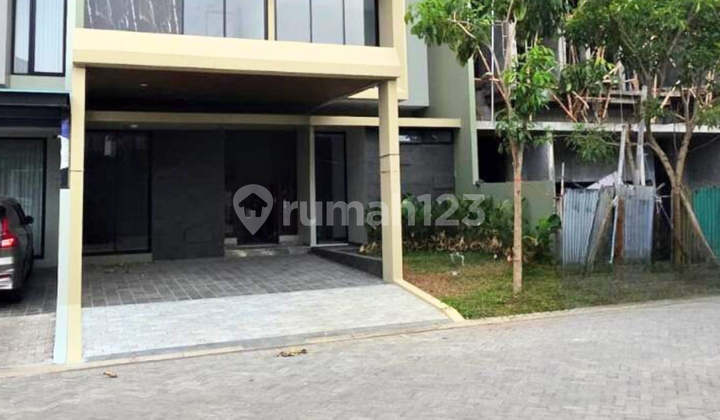 Rumah New GRESS Woodland, Citraland Ada balkon diatas untuk BBQ