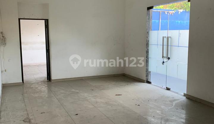 Bangunan Komersial High Traffic Jl Kartini, Surabaya Pusat