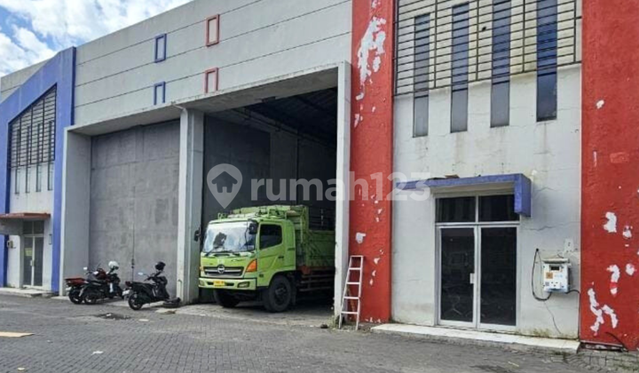 For sale warehouse Legundi Bizpark, Gresik Wide Road Row For sale warehouse Legundi Bizpark, Gresik Wide Road Row