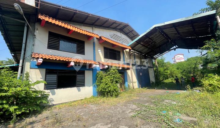 FOR SALE Ex-Factory Warehouse Location on Jl. Raya DRIYOREJO - Gresik FOR SALE Ex-Factory Warehouse Location on Jl. Raya DRIYOREJO - Gresik