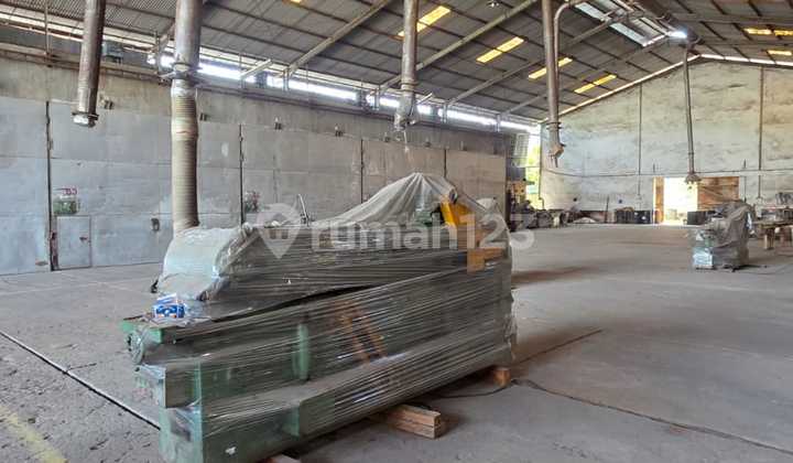 For sale, Gedangan Sidoarjo Factory, 40' container, accessible via 0 Main Road.