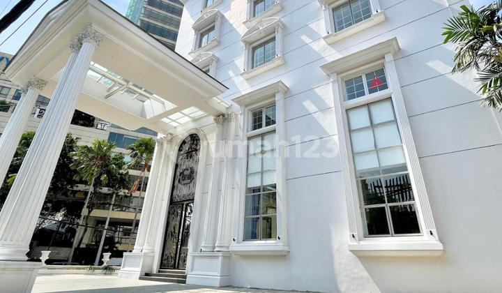 Jual Gedung Komersial 7 Lt Dekat Tunjungan Plaza Open Space