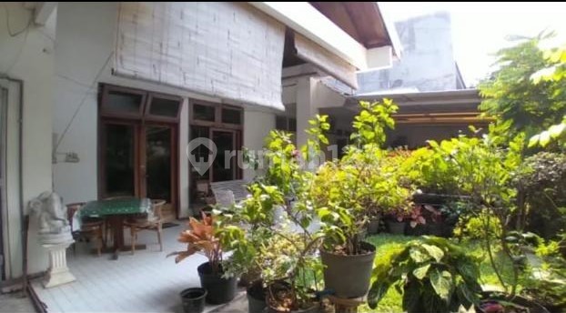 Dijual Rumah Jl Kertajaya Indah Tengah Ada swimming pool 2
