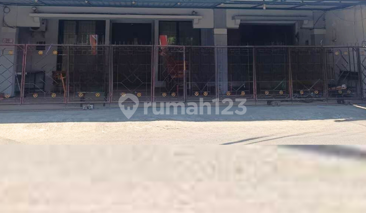 For Sale 2 Freehold Houses Combined into 1 in Darmokali