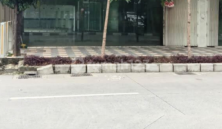 Commercial Building for Rent on Mayjend Sungkono Street, Surabaya