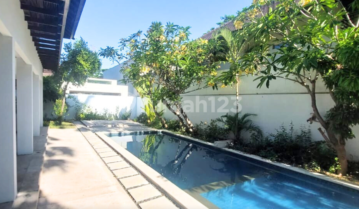FOR SALE: Hook ISEN DARMO HARAPAN House with Swimming Pool 2