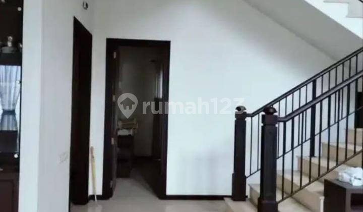 RUMAH TERAWAT GRAHA FAMILY Row 3 Mobil Longgar  2