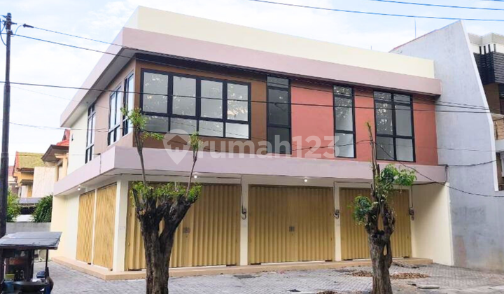 RUKO 3 Jejer 2 Lantai Manyar2-an ada Hook