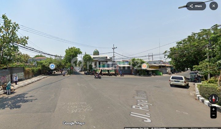 For sale: Sutorejo Prima Shop House. Strategic location & spacious parking. 2