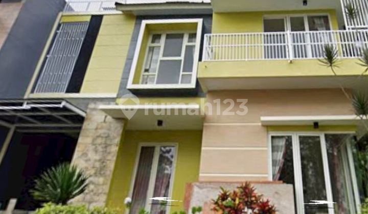 Dijual Villa Pinus di Batu Pesanggrahan Kusuma Kolam Renang Dijual Villa Pinus di Batu Pesanggrahan Kusuma Kolam Renang