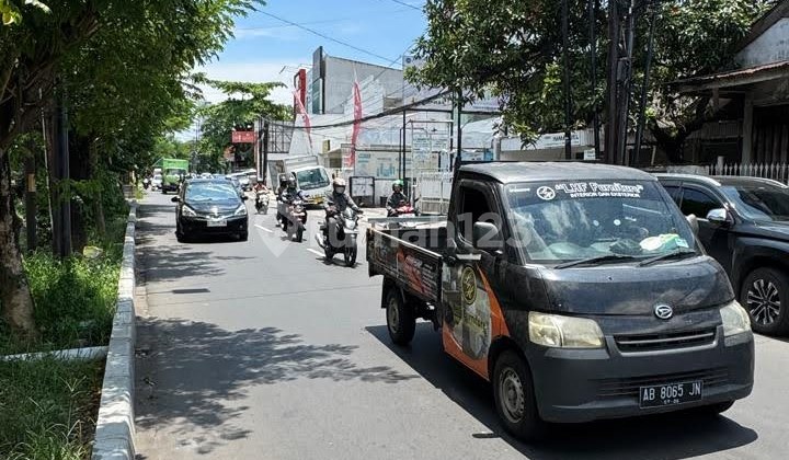 Dijual Rumah Komersial + Rumah kost 0 Jalan Raya Wiyung
