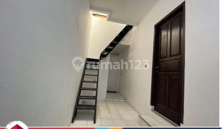 Di jual rumah siap huni 4KT letak strategis di METLAND MENTENG 2