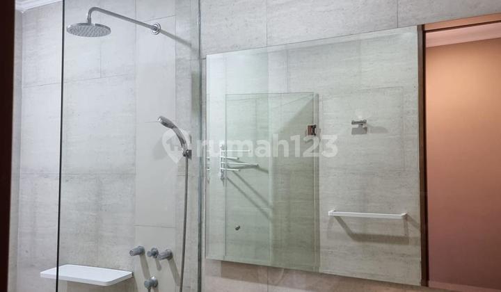 ORCHID GARDEN CONDOMINIUM 2BR 99M2 FULLY FURNISHED IDR 165 MILLION 32ND FLOOR 2