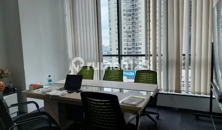 OFFICE APL TOWER 296M2 SEMI FURNISHED IDR 888 MILLION NEAT CONDITION