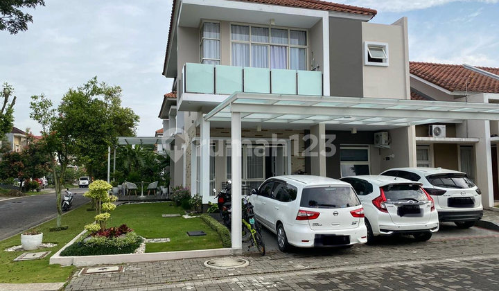 Sell 2-Story Hook House in Kota Baru Parahyangan 2