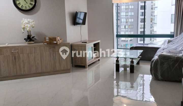 For Rent Apartment Taman Anggrek 3 Bedrooms Renovated Well Ready to Occupy Mid Floor