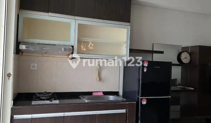 Sewa Cepat!! Harga Nett!! 2 Bedroom Royal Medit Central Park, Furnished Bagus, Best View ke Central Park 2