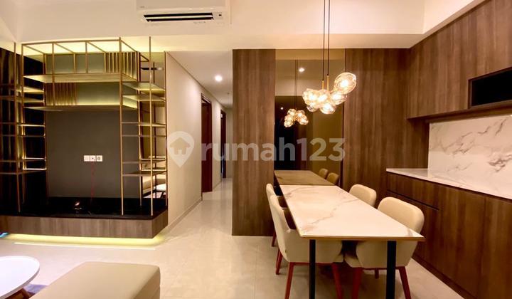 Disewakan Apartemen dengan Private Lift 3 Kamar, Siap Huni!