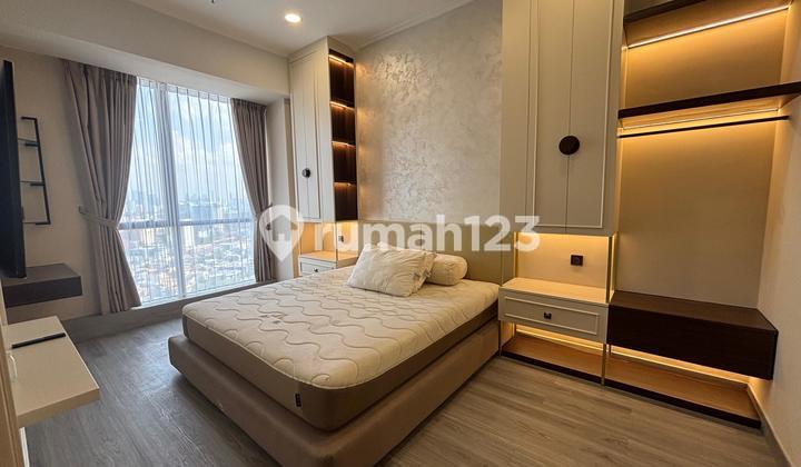 Sewa apartemen taman anggrek residence 2 kamar 99 meter furnish 2