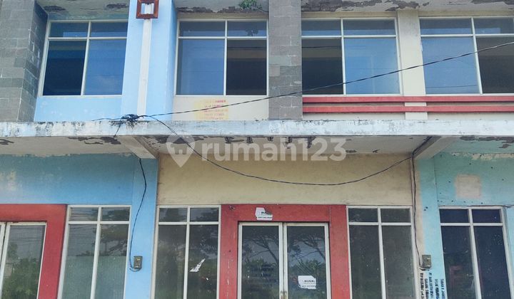 For sale: 2 used shop houses at Rp 1,796,400,000 on Raya Lamongan - Babat Street. 2