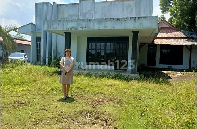 Ready-to-Occupy House 6166 m2 in Wanea Manado – Comfortable and Strategic
