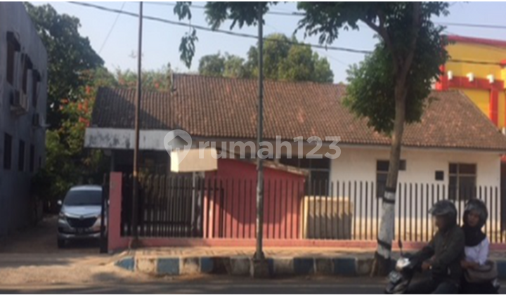 Rumah 4.974 m²  – Lokasi Strategis di Jantung Kota Pasuruan! 2