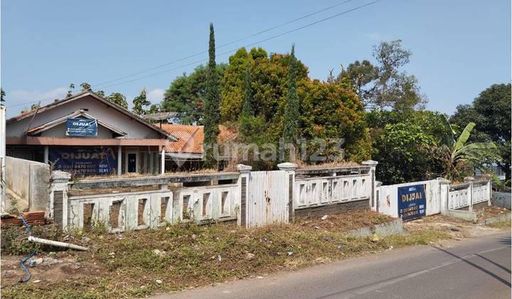 Rumah Siap Huni 300 m2 di Sumedang Nyaman Strategis Rumah Siap Huni 300 m2 di Sumedang Nyaman Strategis