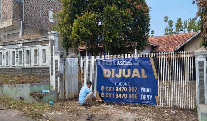 Ready-to-Occupy 300 m2 House in Sumedang, Comfortable and Strategic Location 2