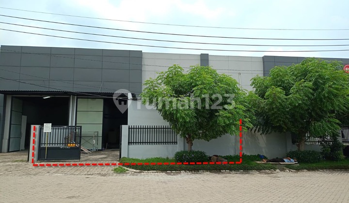 Warehouse for Sale IDR 4,000,000,000 in Safe N Lock Warehouse Complex Warehouse for Sale IDR 4,000,000,000 in Safe N Lock Warehouse Complex