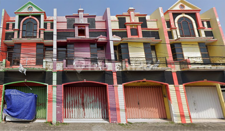 Two-Story Shop House LT 147 m² – Freehold Certificate, Near Port & Pasuruan Town Square!