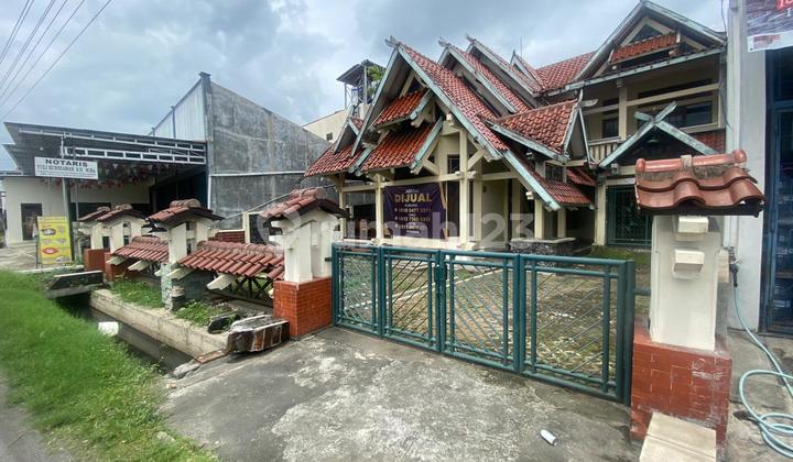 Rumah Mewah Berlokasi Strategis di Sukoharjo - Cocok untuk Kantor!