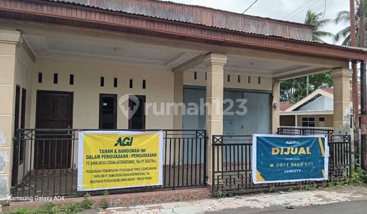 Well-Maintained, Move-In Ready House in a Strategic Location