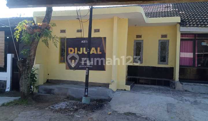 Ready-to-Occupy 45 m2 House in Cimaung Bandung, Comfortable and Strategic 2
