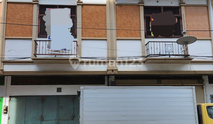 For Sale Two-Story Shop House in a Strategic Position in the Center of Makassar City, Cakalang Street 2