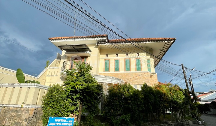 Dijual Rumah Mewah Tengah Kota Makassar Posisi Hook  2