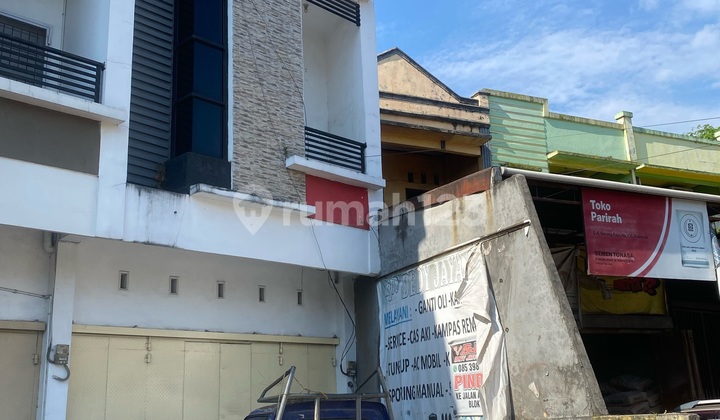 For Quick Sale: Ready-to-Occupy Shop House on Jalan Borong Raya, Makassar City, Prime Corner Position, Flood-Free Main Road Access.