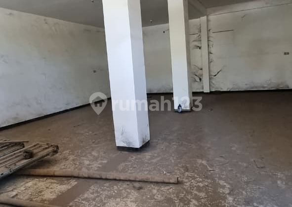 For Rent Two-Story Shop House Strategic Location on Sungguminasa Axis, Makassar City Prime Roadside Location For Rent Two-Story Shop House Strategic Location on Sungguminasa Axis, Makassar City Prime Roadside Location