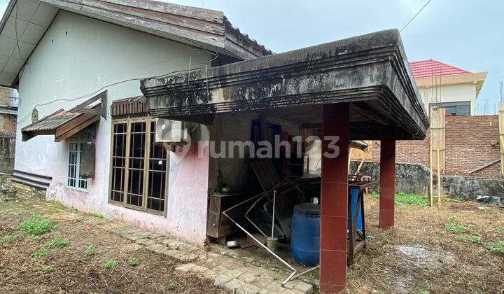 For Sale Fast House With Large Land In The Center Of Makassar City Near Mall. School. And Others. 1