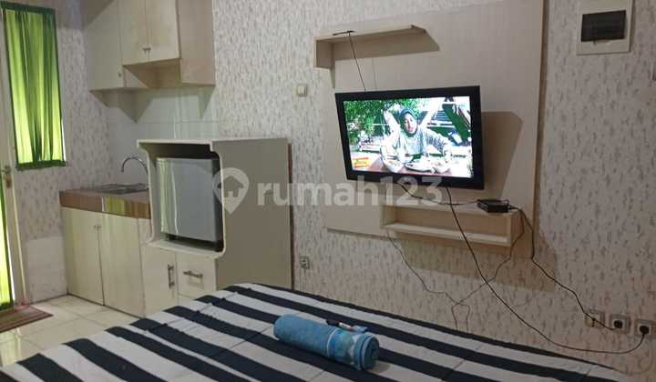 Comfortable Ready-to-Occupy Apartment in Green Lake View, Ciputat, South Tangerang