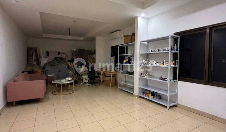 Flood Free, Shop House, 2 Floors, Freehold Title, Near City Park, Ready to Occupy 2