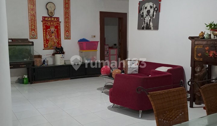 Rumah Taman Griya 2lantai 2,5are Lokasi Strategis