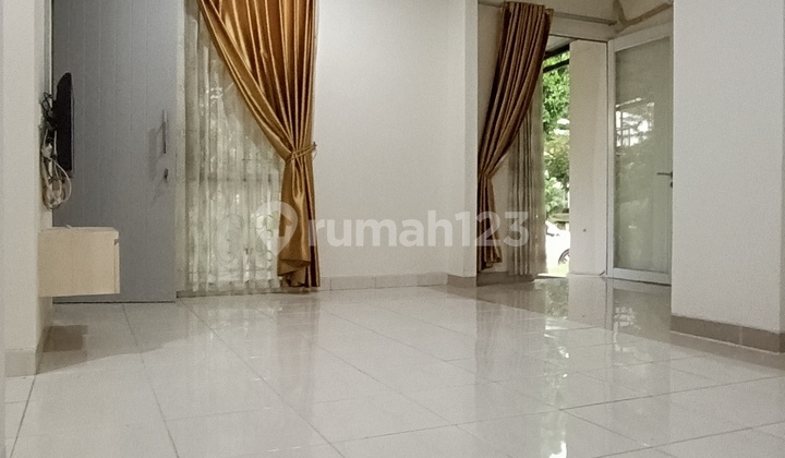 For Rent Neat Newly Renovated House - The Icon BSD City - Move-in Ready For Rent Neat Newly Renovated House - The Icon BSD City - Move-in Ready