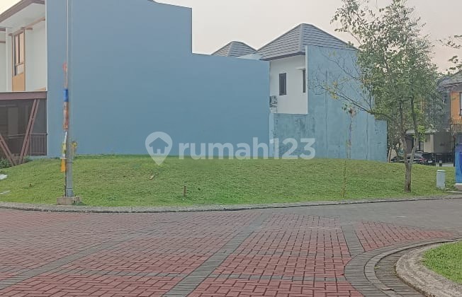 Kavling strategis posisi hoek di Kireina Park BSD