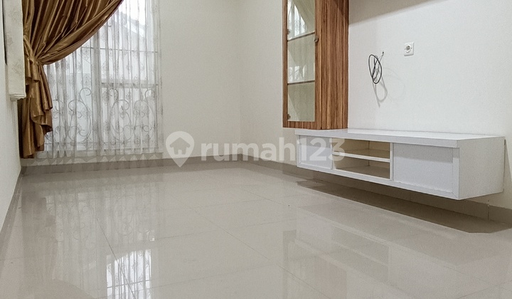 For Rent Neat Newly Renovated House - The Icon BSD City - Move-in Ready For Rent Neat Newly Renovated House - The Icon BSD City - Move-in Ready