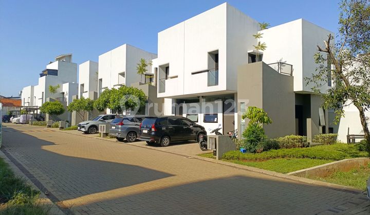 Stellar House Near the Mayor of South Tangerang Stellar House Near the Mayor of South Tangerang